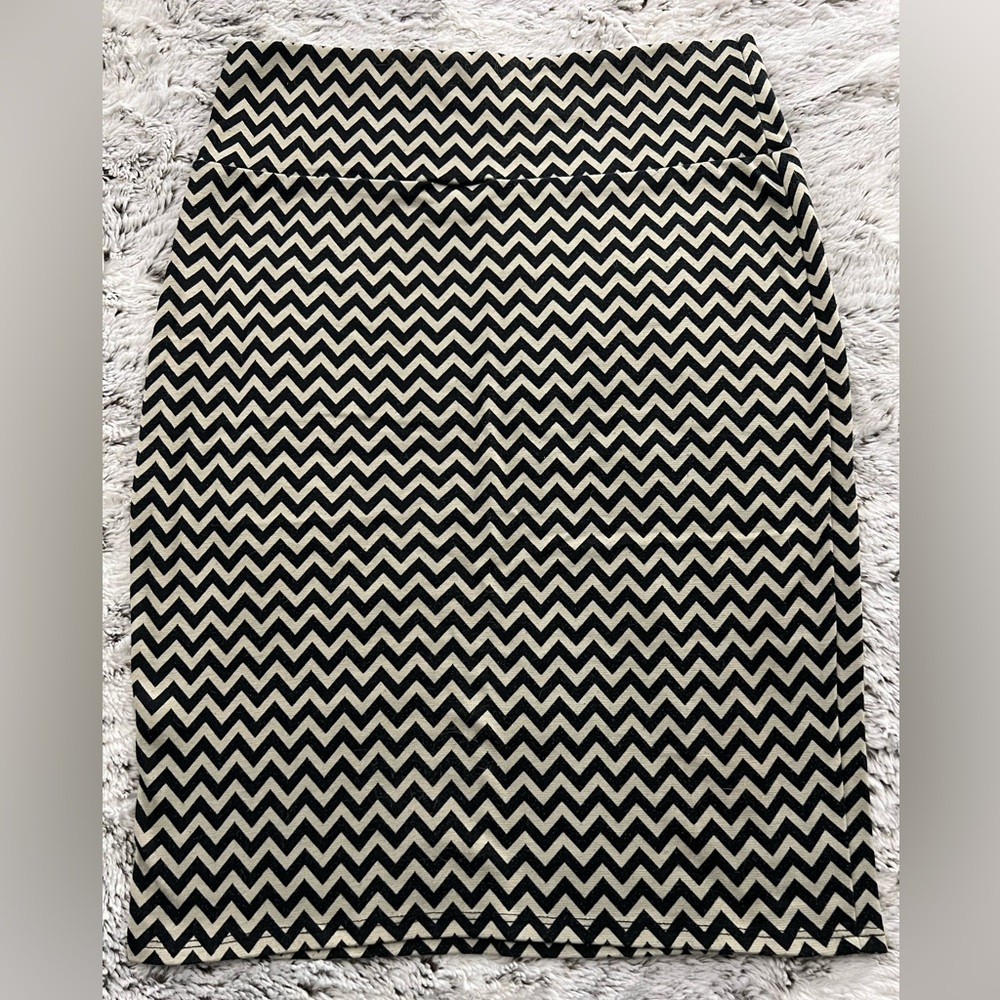 LuLaRoe “Cassie” Skirt -Medium